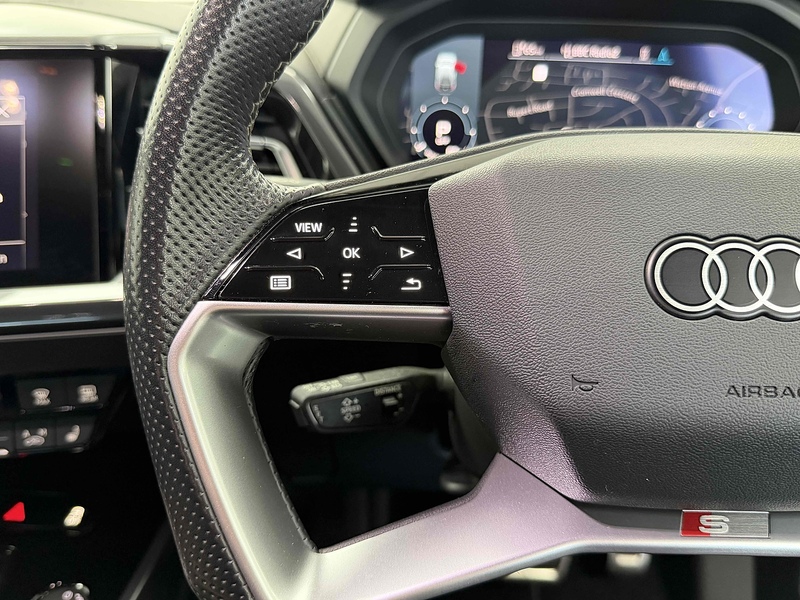 Audi Q4 e-tron S line - U2264