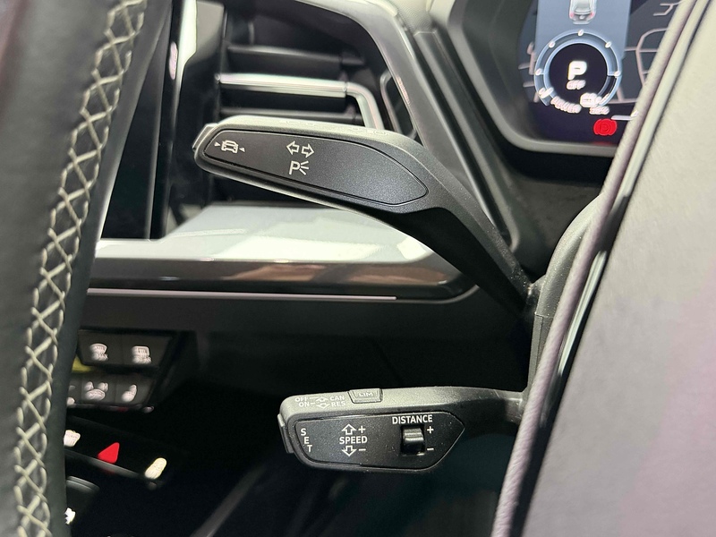 Audi Q4 e-tron S line - U2264