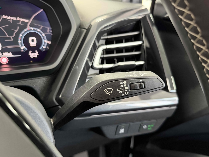 Audi Q4 e-tron S line - U2264