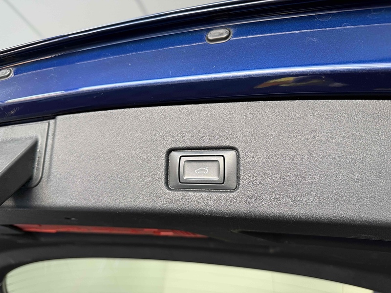 Audi Q4 e-tron S line - U2264