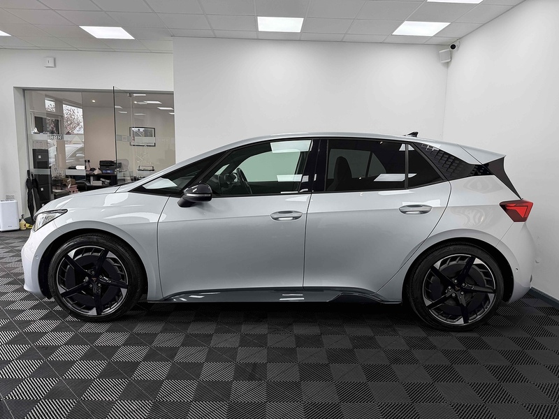 CUPRA Born V3 - U2272