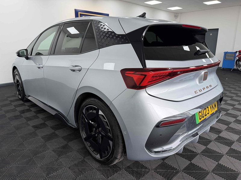 CUPRA Born V3 - U2272