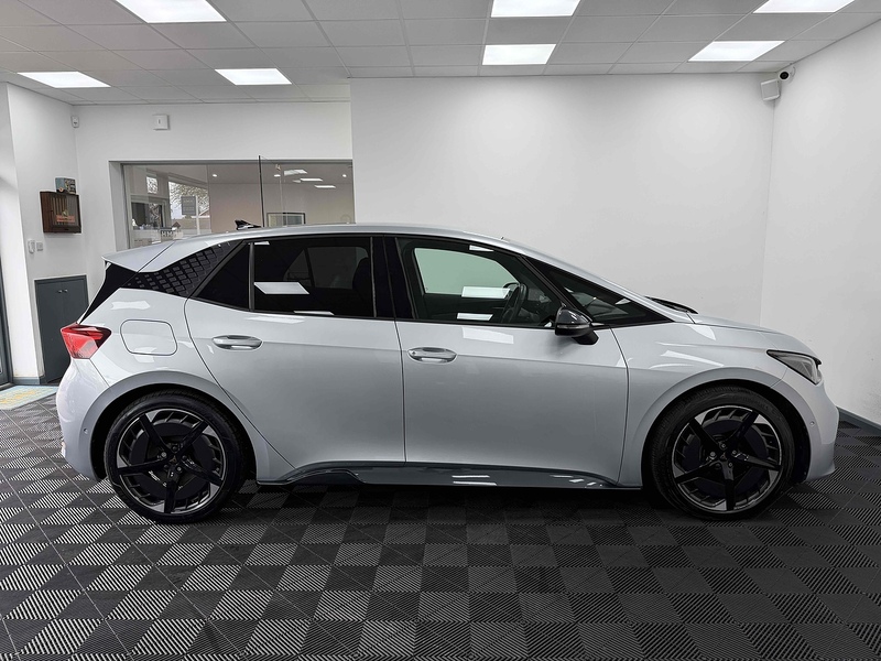 CUPRA Born V3 - U2272