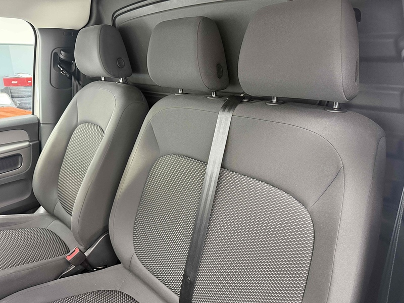 Volkswagen ID. Buzz Cargo Pro Commerce - U2273