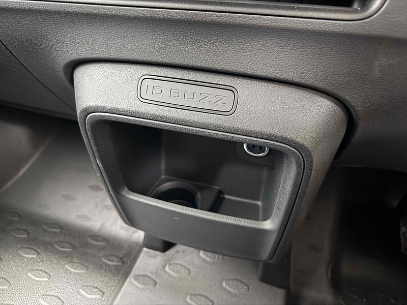 Volkswagen ID. Buzz Cargo Pro Commerce - U2273