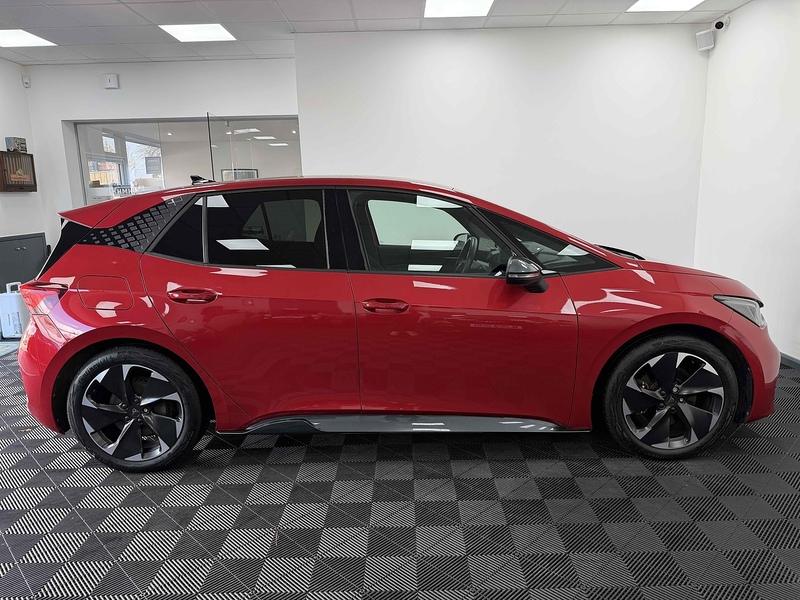 CUPRA Born V2 - U2275