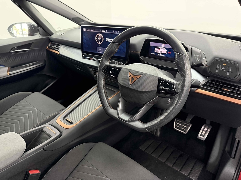 CUPRA Born V2 - U2275