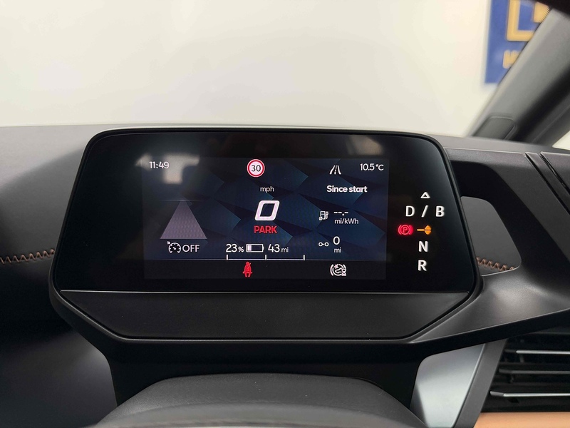 CUPRA Born V2 - U2275