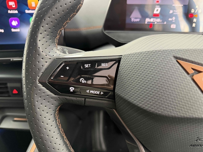 CUPRA Born V2 - U2275