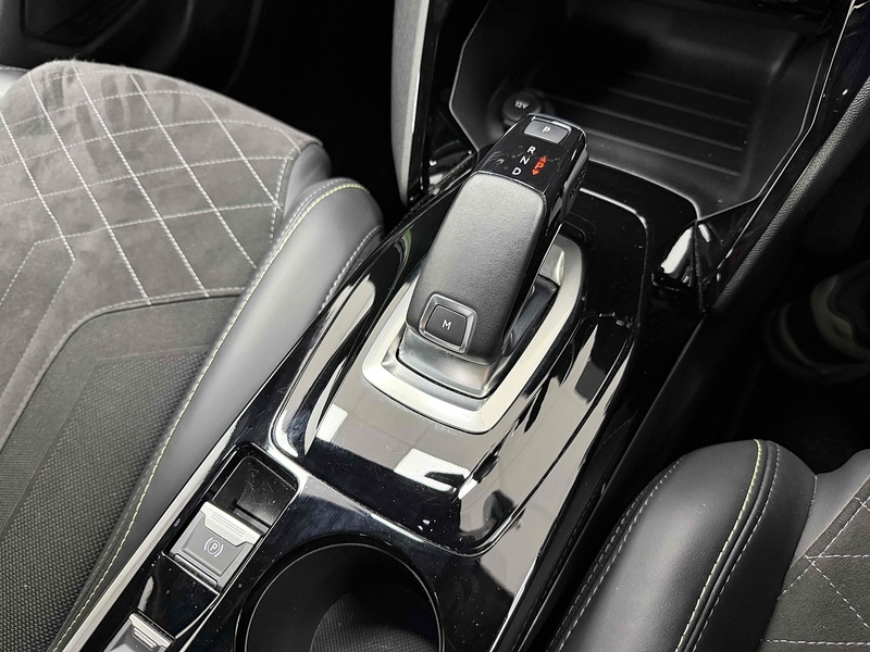 Peugeot 208 PureTech GT Premium - U2277