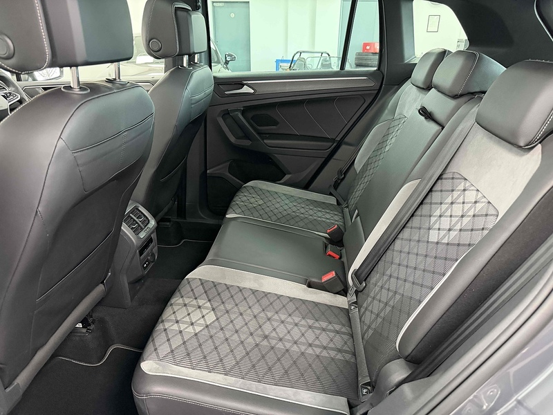Volkswagen Tiguan TSI R-Line - U2280