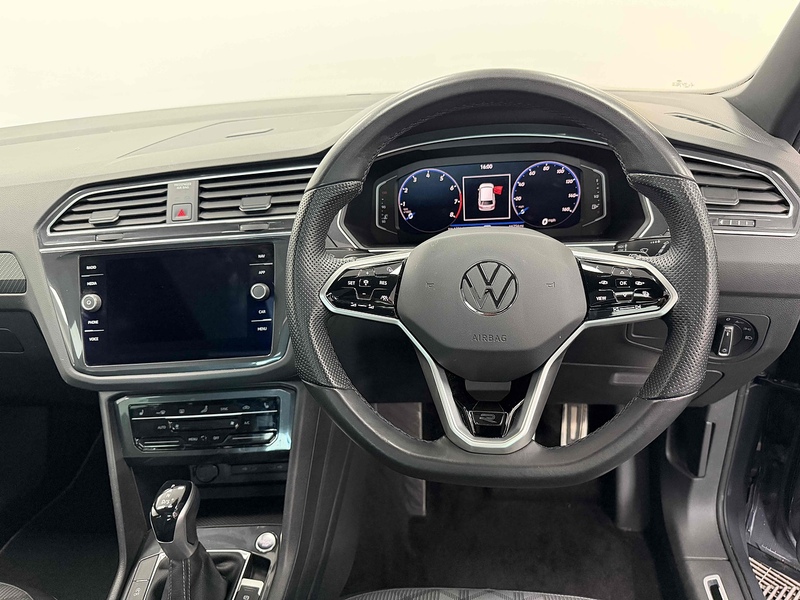 Volkswagen Tiguan TSI R-Line - U2280