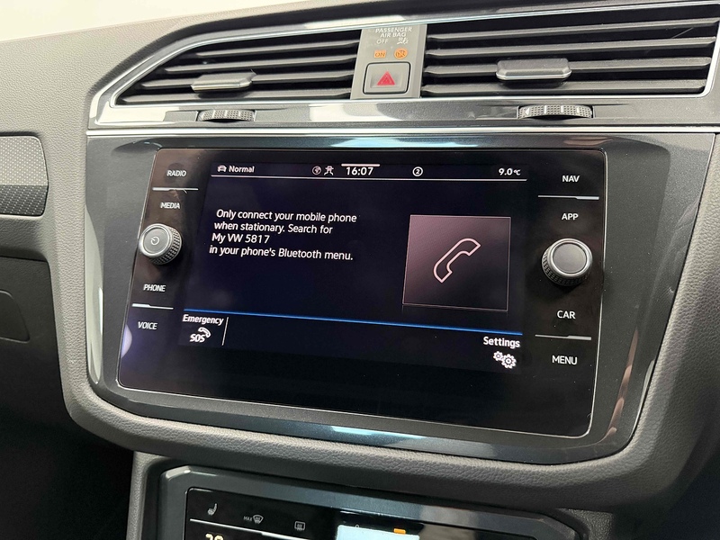 Volkswagen Tiguan TSI R-Line - U2280