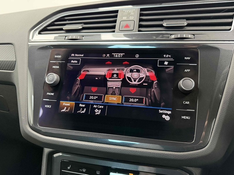 Volkswagen Tiguan TSI R-Line - U2280