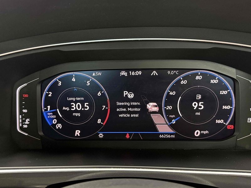 Volkswagen Tiguan TSI R-Line - U2280