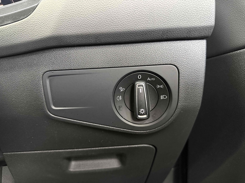 Volkswagen Tiguan TSI R-Line - U2280