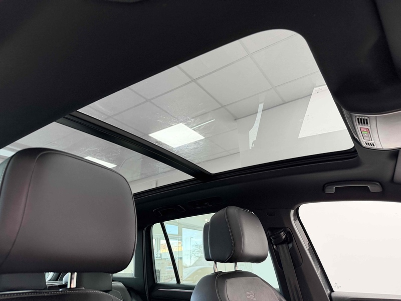 Volkswagen Tiguan TSI R-Line - U2280