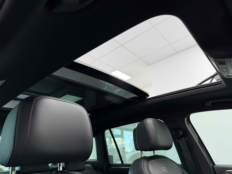 Volkswagen Tiguan TSI R-Line - U2280