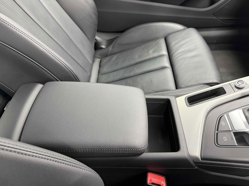 Audi A5 TFSI Sport - U2281