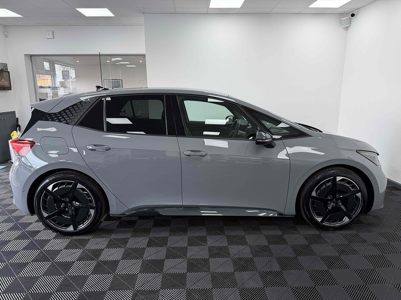 CUPRA Born e-Boost V3 - U2290