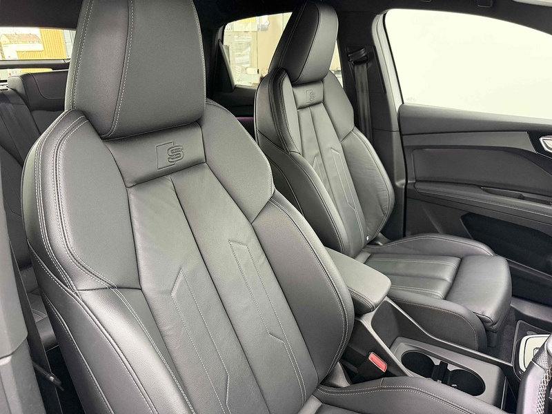 Audi Q4 e-tron Edition 1 - U2294