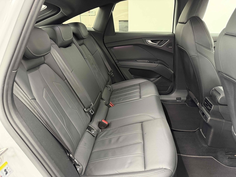 Audi Q4 e-tron Edition 1 - U2294
