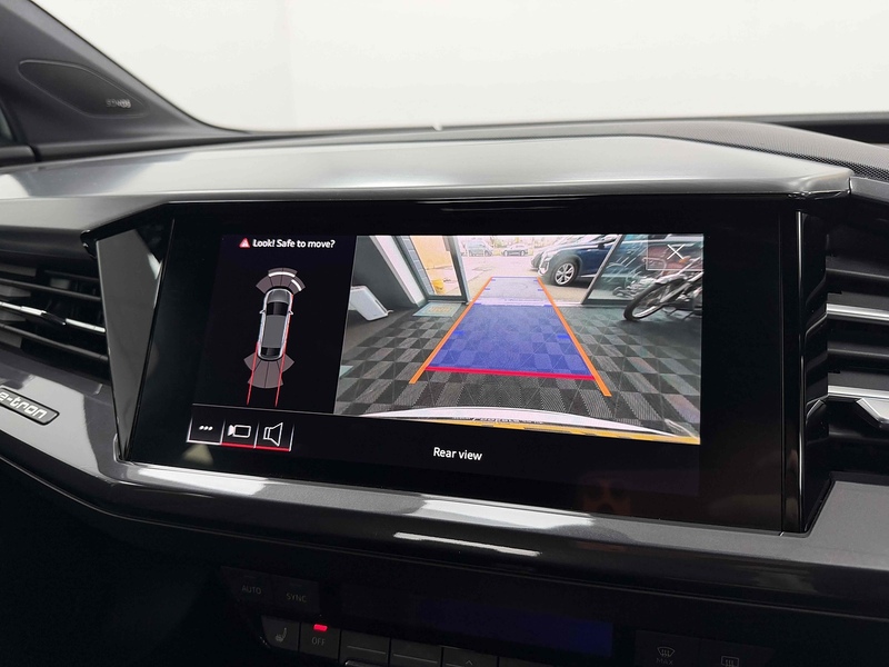 Audi Q4 e-tron Edition 1 - U2294