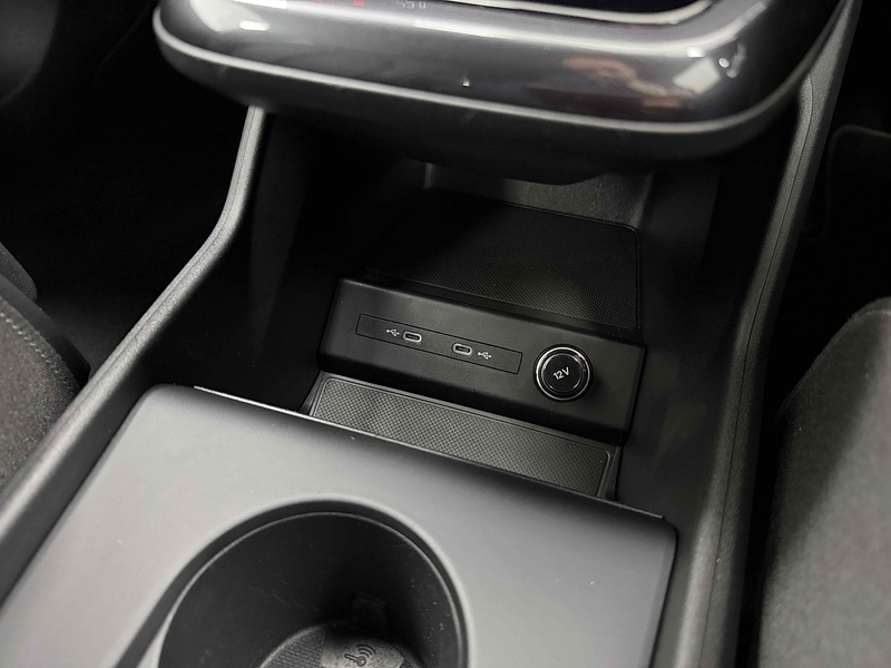 Audi Q4 e-tron Edition 1 - U2294