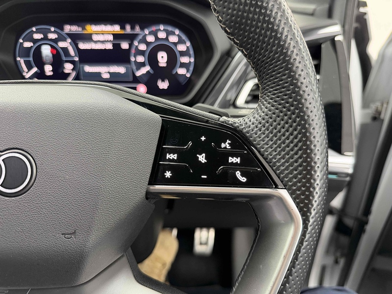 Audi Q4 e-tron Edition 1 - U2294