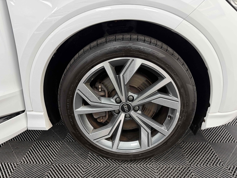 Audi Q4 e-tron Edition 1 - U2294