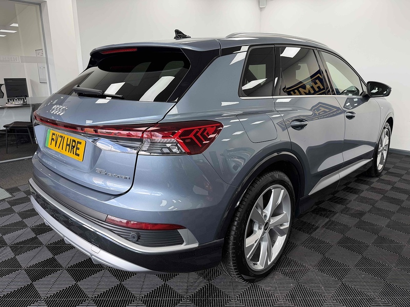 Audi Q4 e-tron S line - U2298