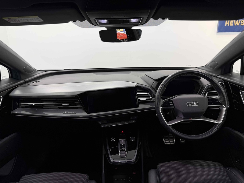 Audi Q4 e-tron S line - U2298