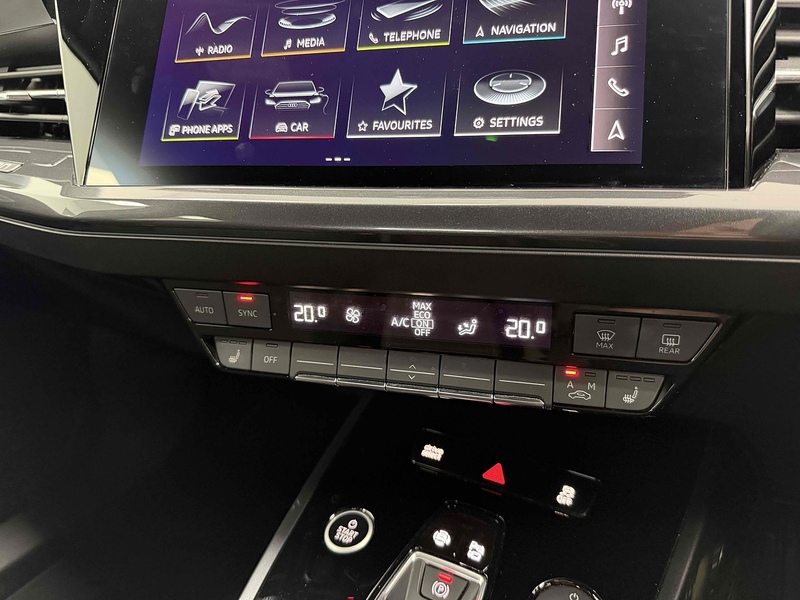 Audi Q4 e-tron S line - U2298