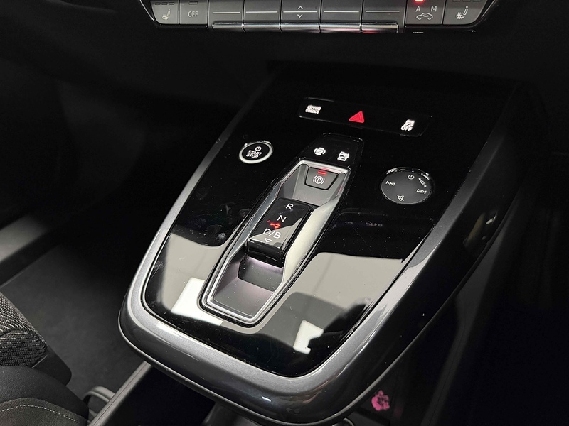 Audi Q4 e-tron S line - U2298