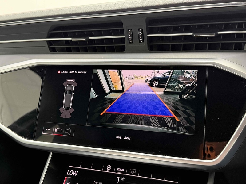 Audi A6 Avant TFSI S line - U2299