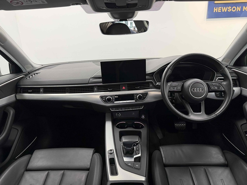 Audi A4 TFSI Sport Edition - U2303