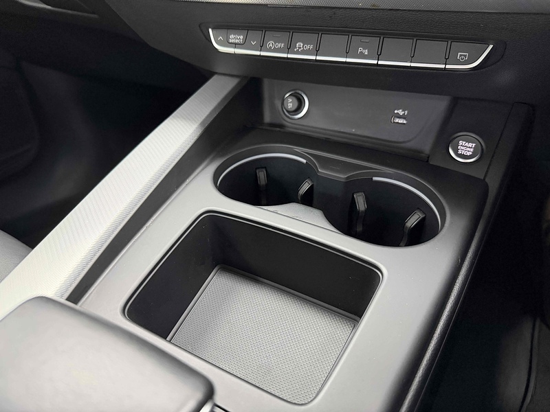 Audi A4 TFSI Sport Edition - U2303