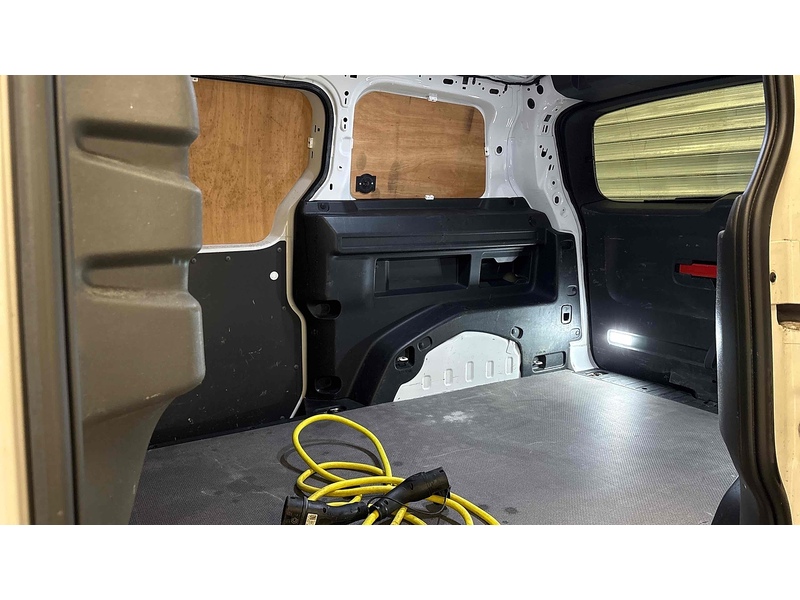 Volkswagen ID. Buzz Cargo Pro Commerce Plus - U2304