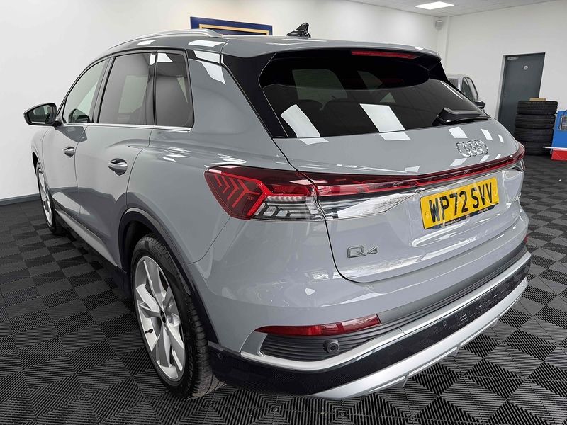 Audi Q4 e-tron S line - U2305