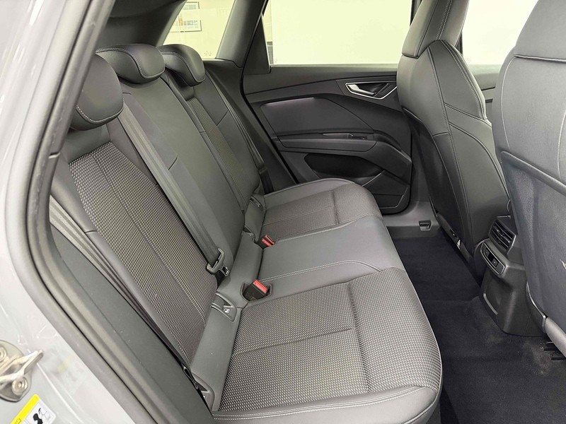 Audi Q4 e-tron S line - U2305