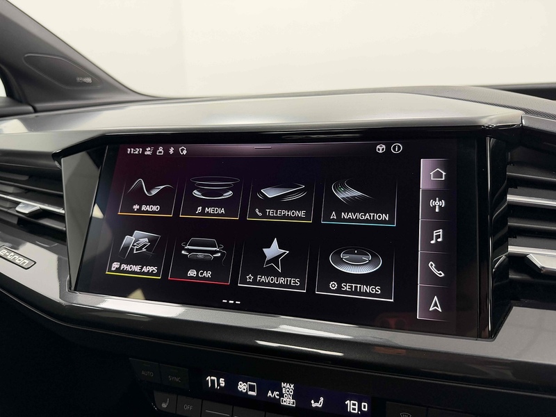 Audi Q4 e-tron S line - U2305