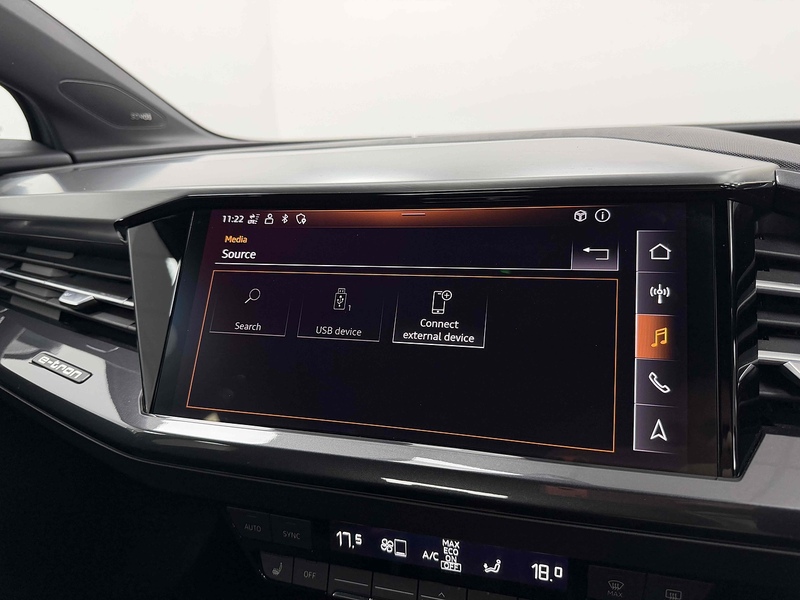 Audi Q4 e-tron S line - U2305