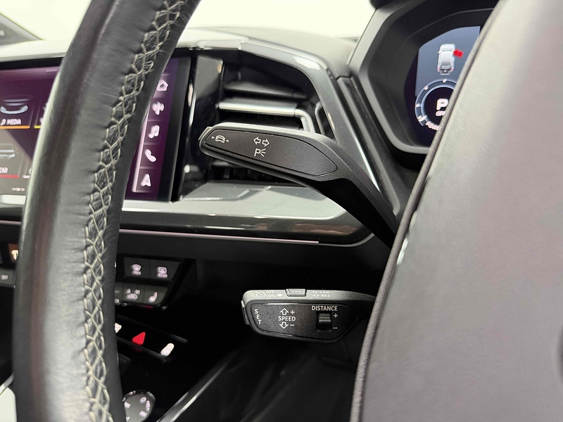 Audi Q4 e-tron S line - U2305