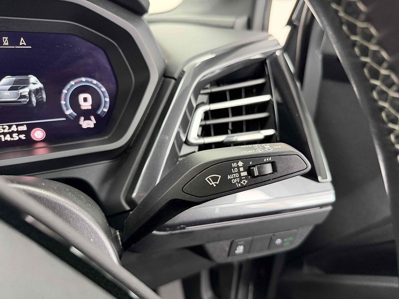 Audi Q4 e-tron S line - U2305