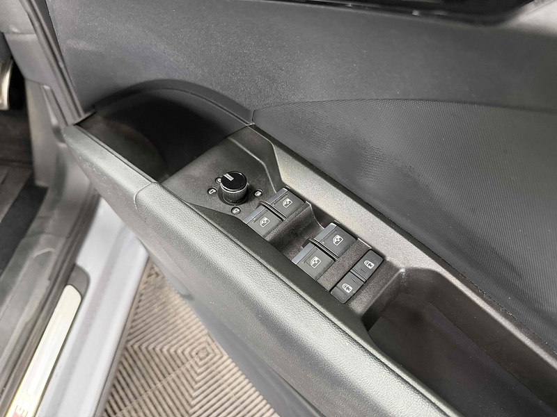 Audi Q4 e-tron S line - U2305