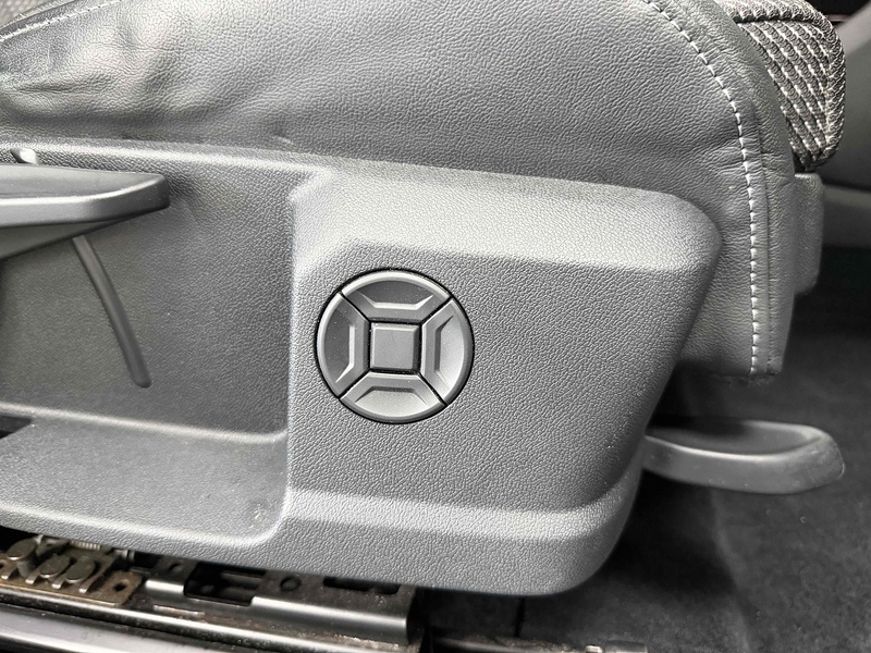 Audi Q4 e-tron S line - U2305