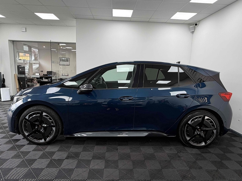 CUPRA Born V3 - U2308