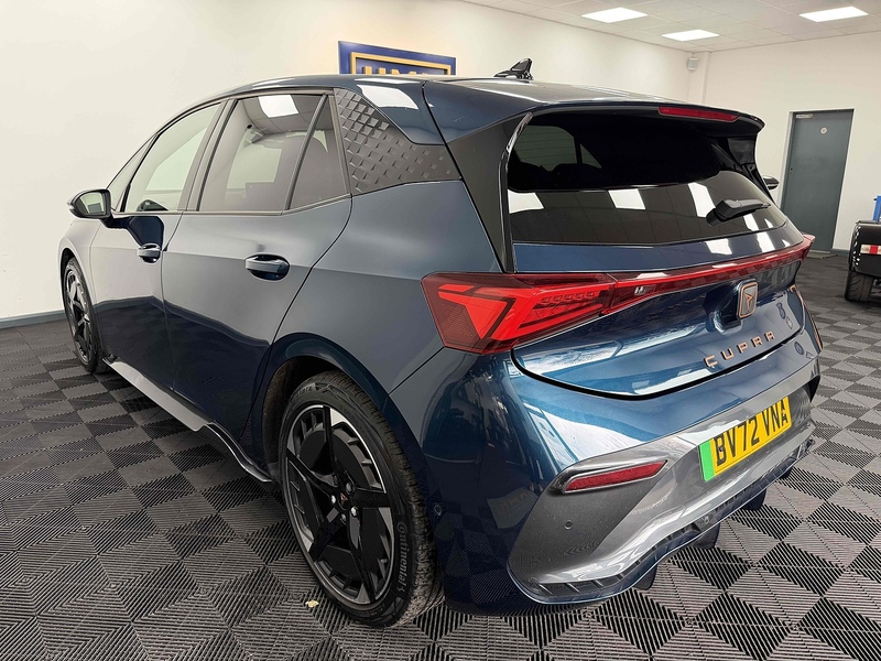 CUPRA Born V3 - U2308