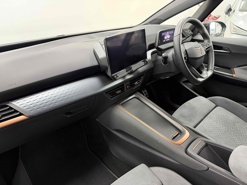 CUPRA Born V3 - U2308