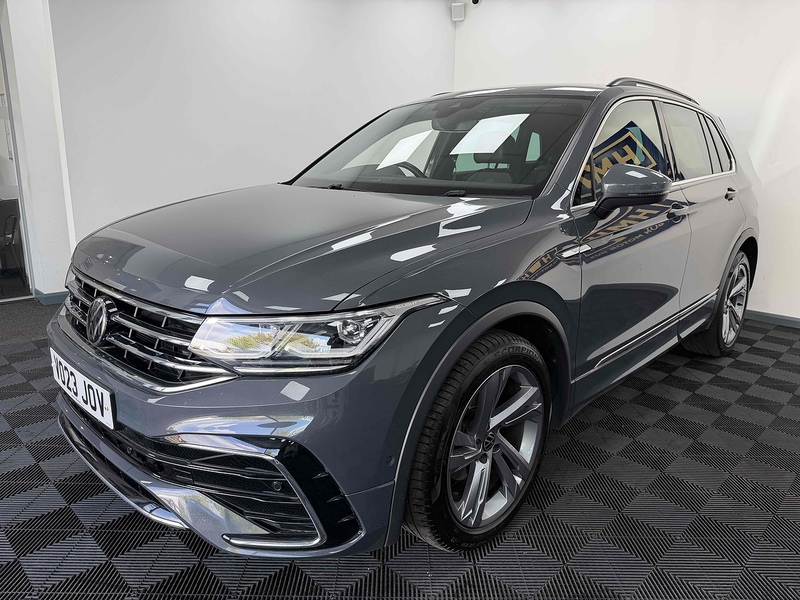 Volkswagen Tiguan TSI R-Line Edition - U2314